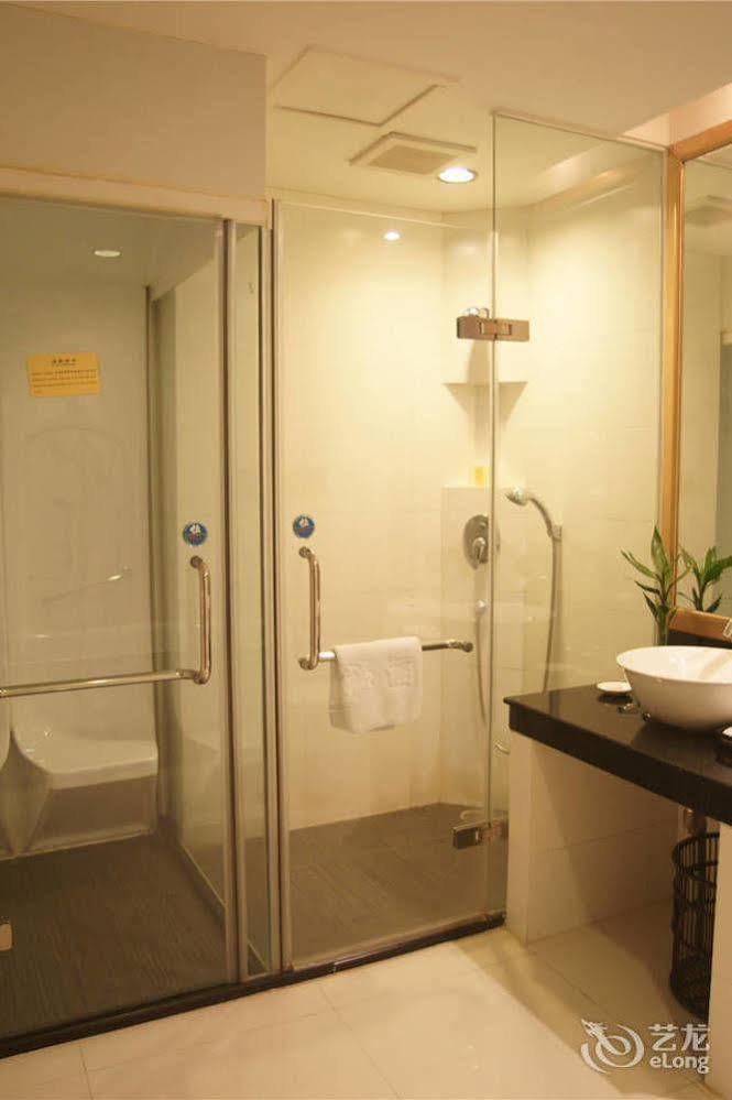 Jun Hao Hotel Dongguan  Exterior photo